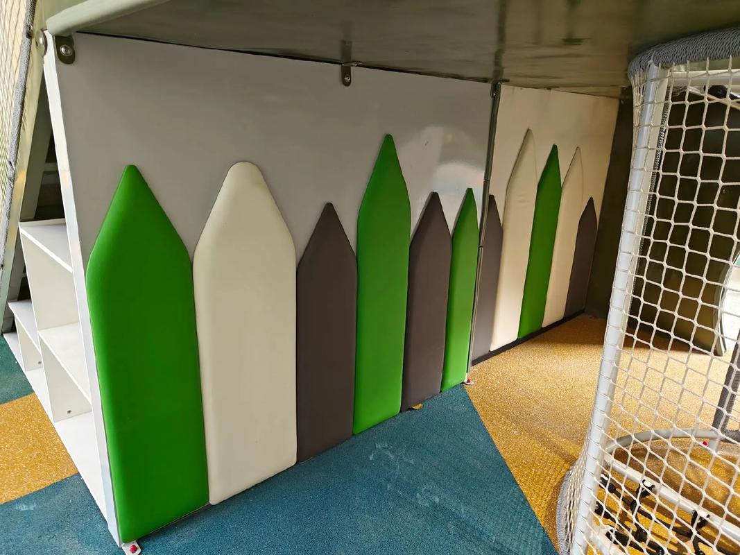 中山遠(yuǎn)洋天著架空層小非標(biāo)康體設(shè)施全面竣工，搖馬、蹺蹺板與健身設(shè)備完善社區(qū)活力空間